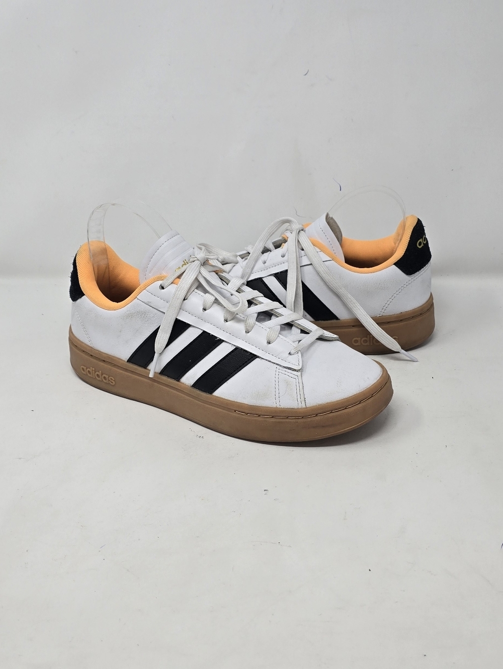 Adidas women 9.5 grand court alpha white flash orange sneakers grunge skaters - Picture 1 of 9